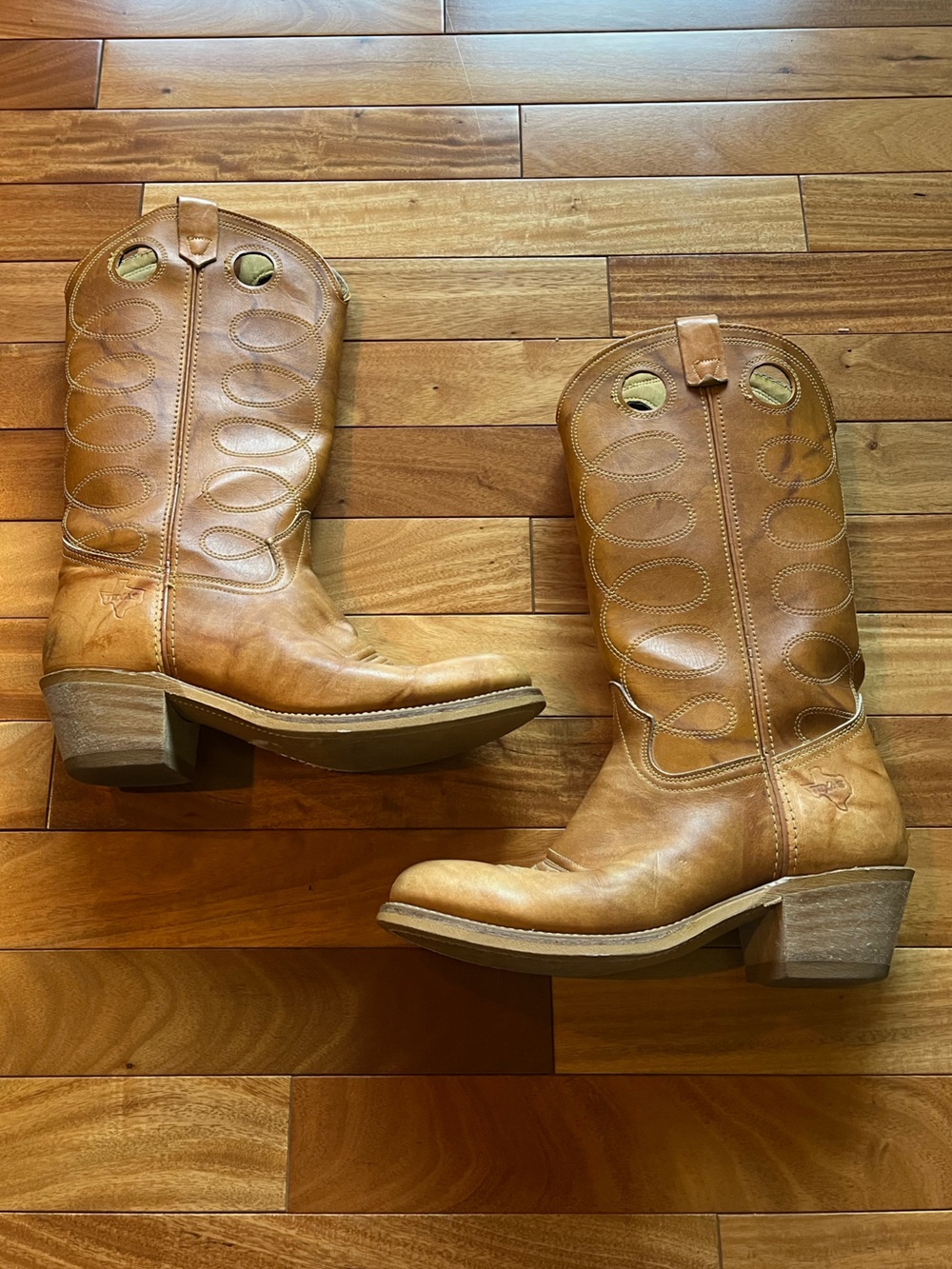 Tan Leather Western Boots - Classic Cowboy Style (Men’s 9, Women’s 10.5)